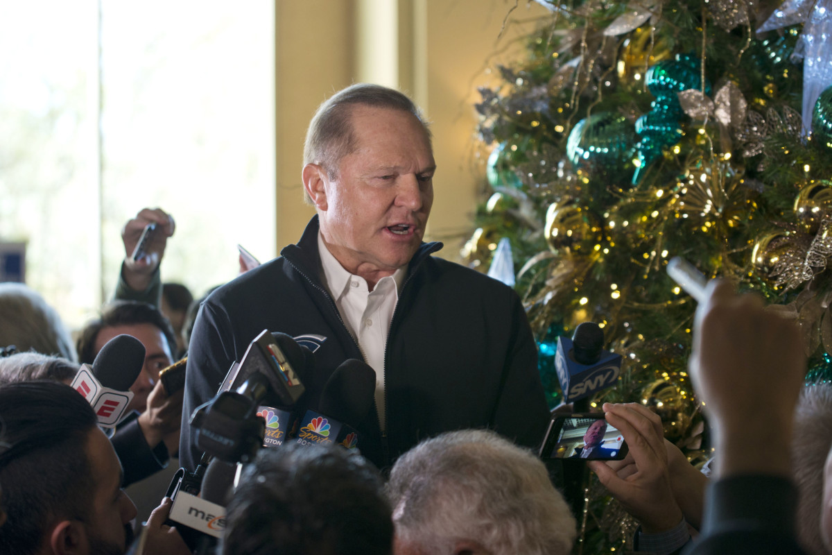 Carlos Correa's New Agent, Scott Boras